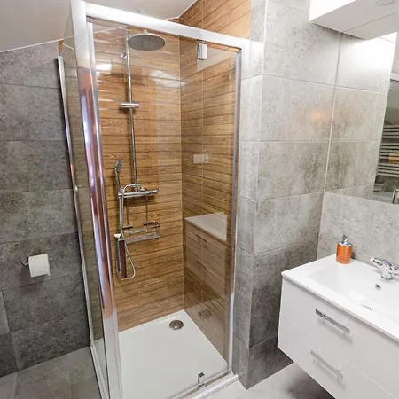 Apartment Bronowicka Premium - 52m2 With Private Parking Krakow